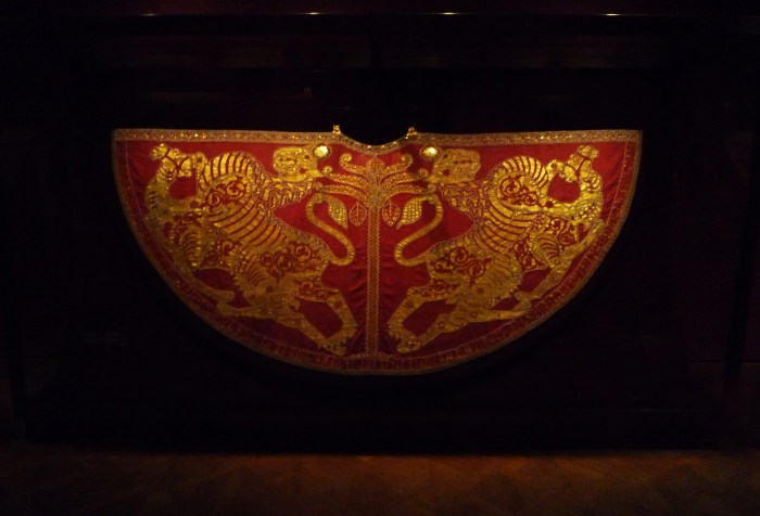 Coronation mantle of roger ii